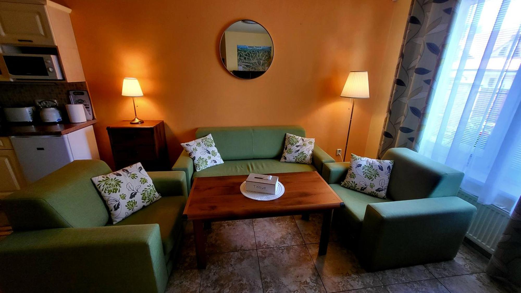 Selfness Roznava Aparthotel ภายนอก รูปภาพ