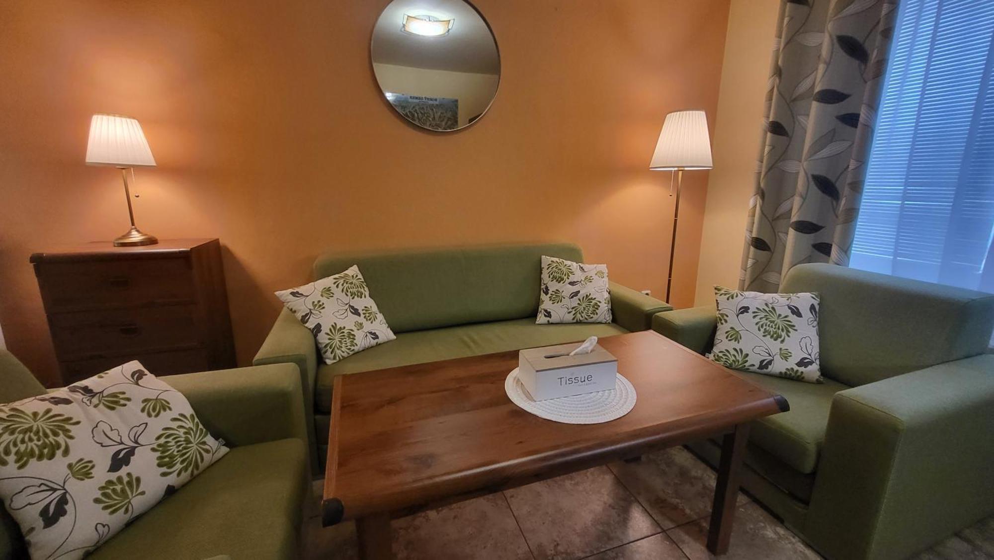 Selfness Roznava Aparthotel ภายนอก รูปภาพ