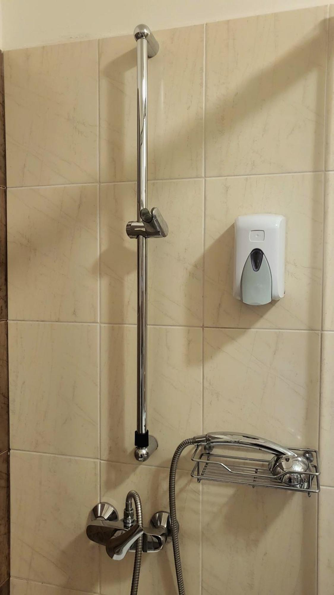 Selfness Roznava Aparthotel ภายนอก รูปภาพ