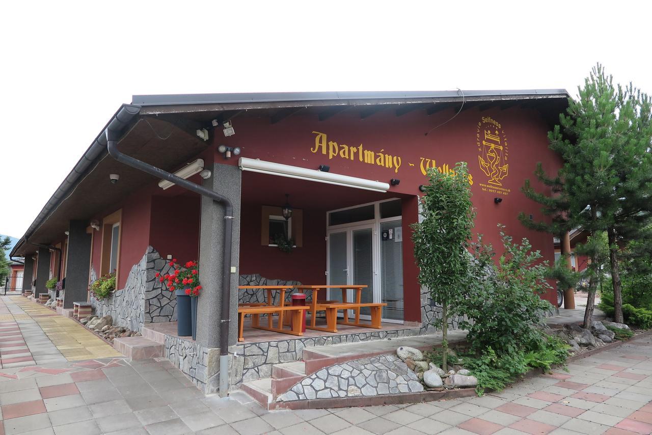 Selfness Roznava Aparthotel ภายนอก รูปภาพ